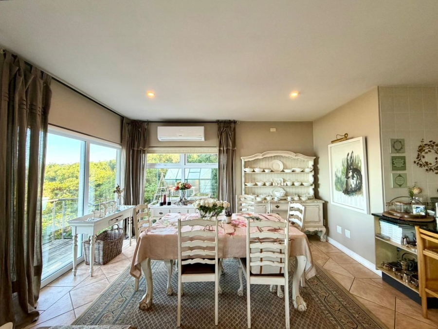 4 Bedroom Property for Sale in Constantia Kloof Western Cape